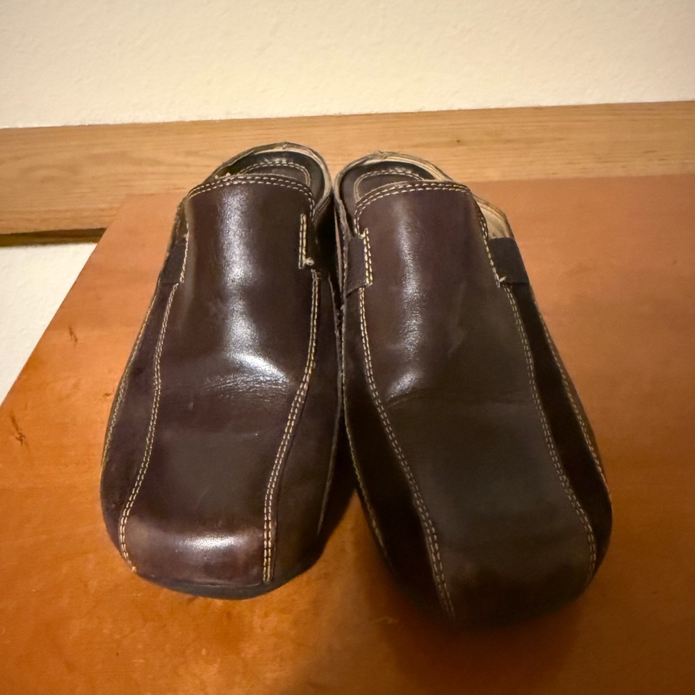 Naturalizer  women’s  Brown Leather Slip-On Shoes Miles